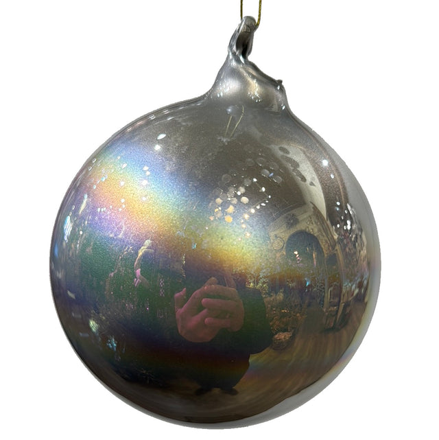 Silver glass ornament with ' silver pearlescent glass detail.