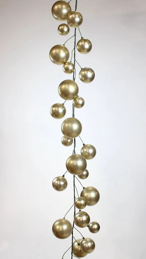 10' Platinum Garland Candy Apple Balls