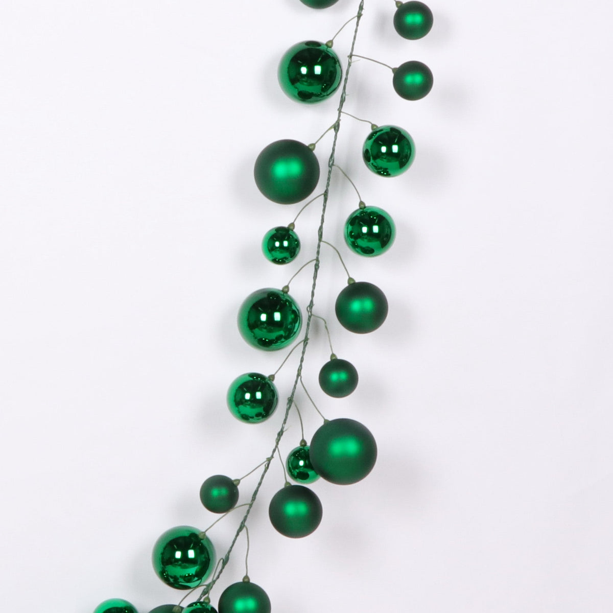 10' Emerald Garland Balls Matte & Shiny