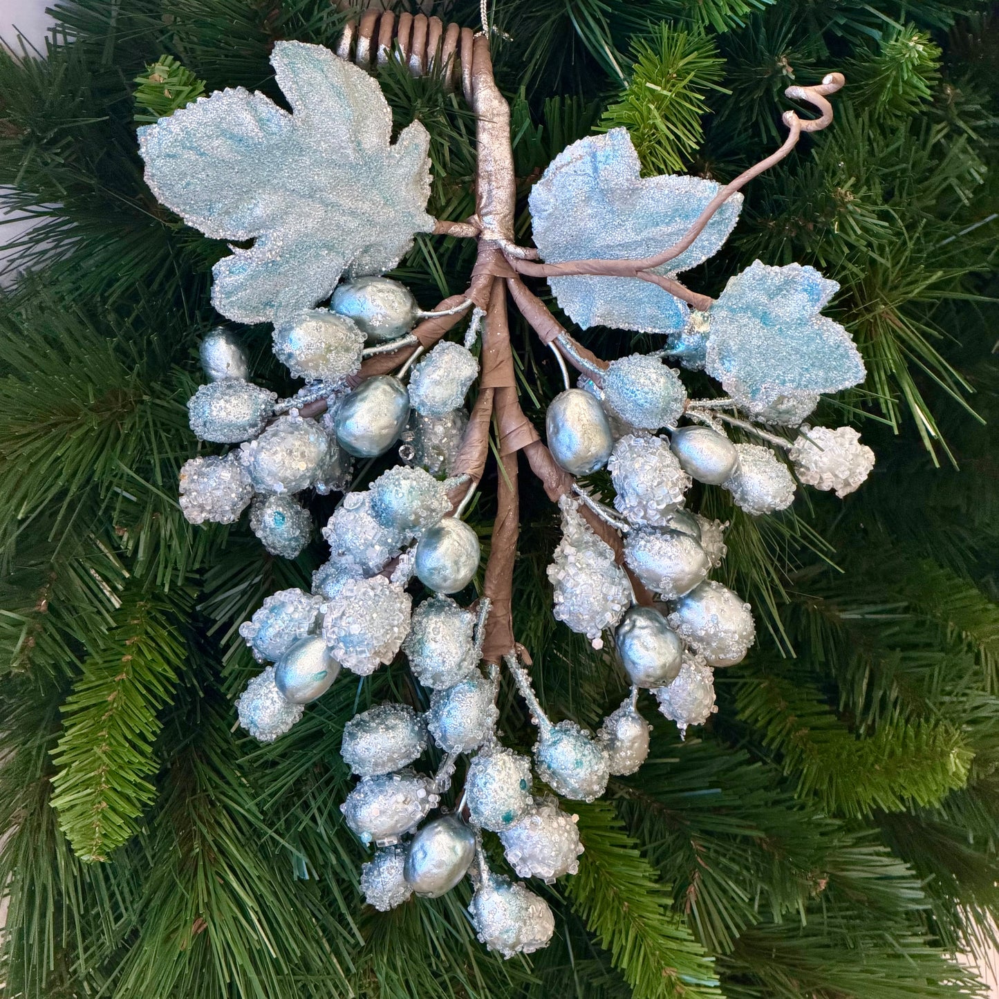 14" Icy Blue Grape Cluster