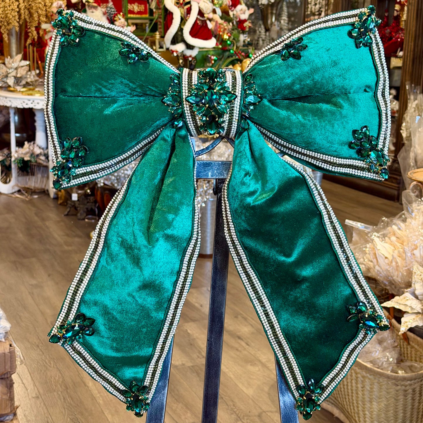 24” Emerald Bling Bow Pearl