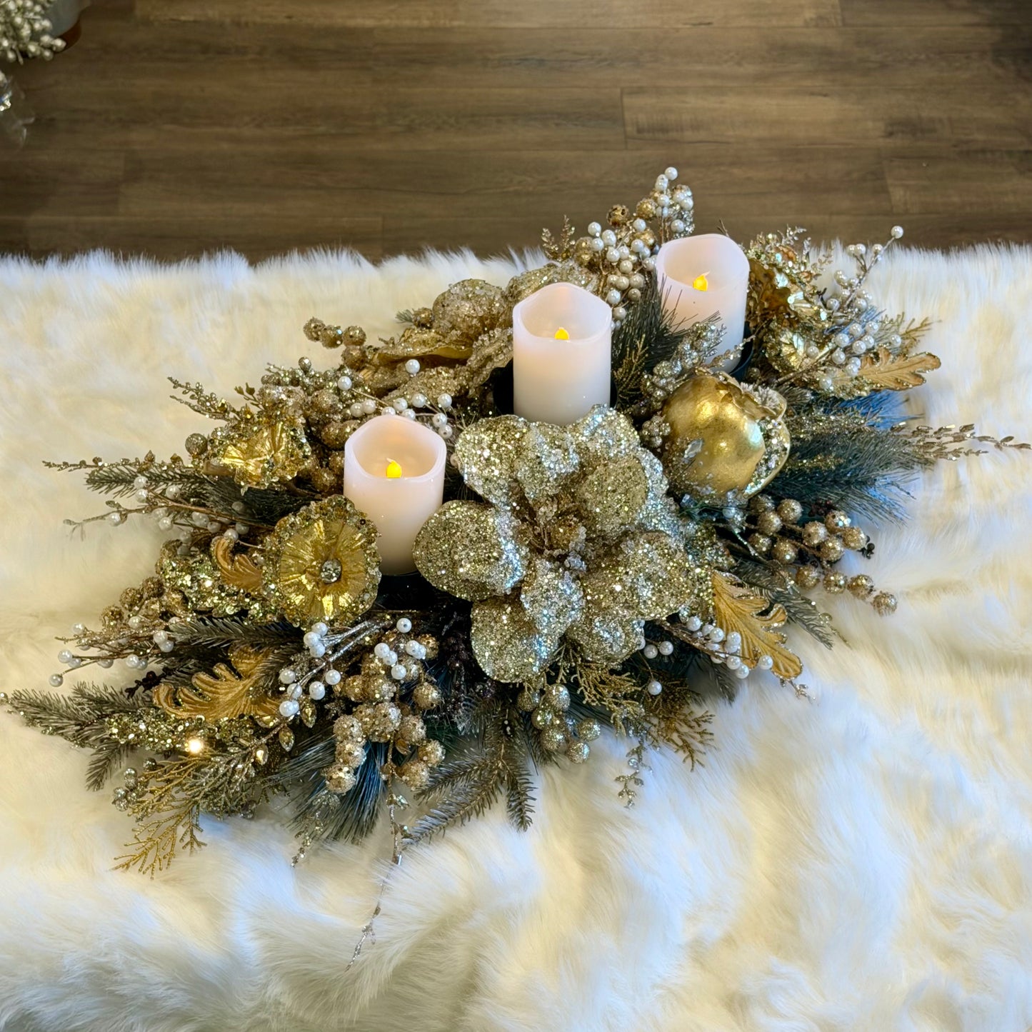32”x18”x9” Candleholder, Gold