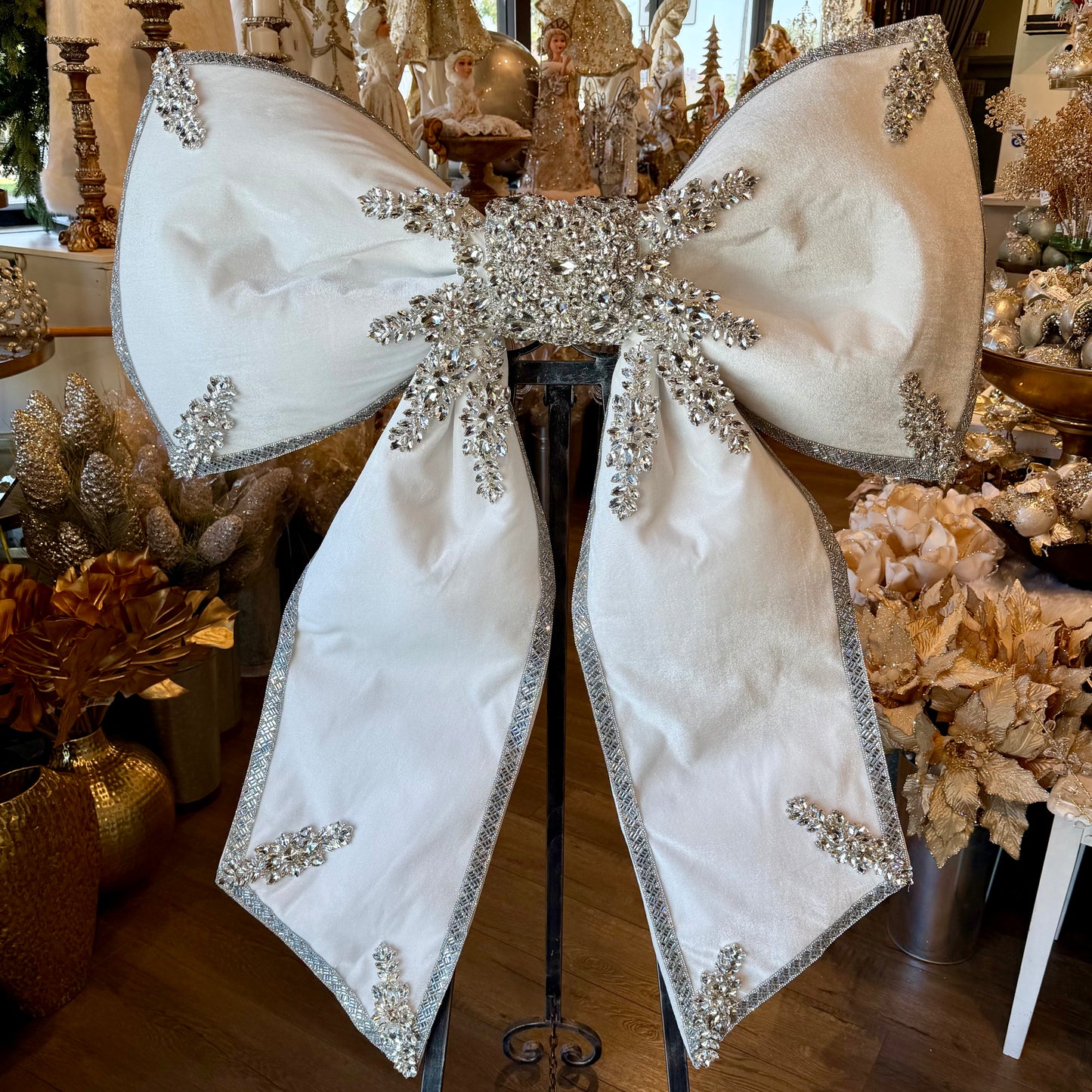48” White Bling Bow Spectacle