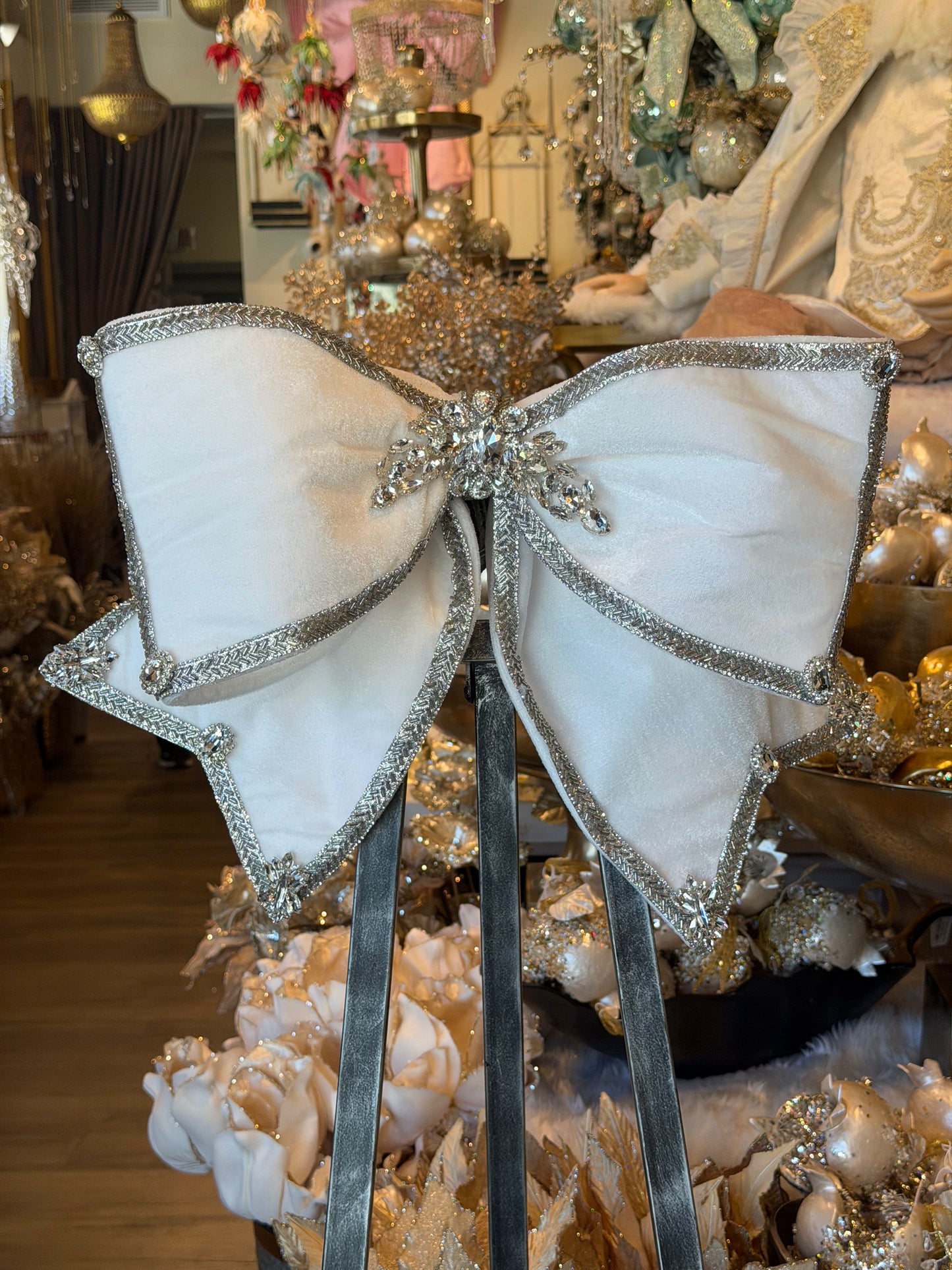 16” White Bling Bow Cutie