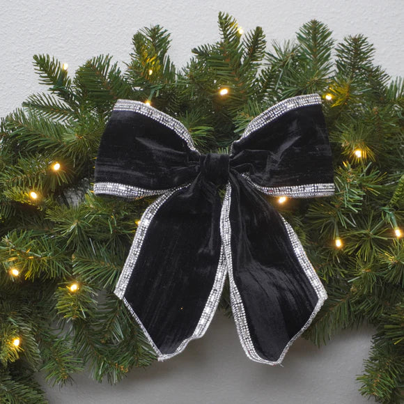 Black baguette bow with long structured loops.